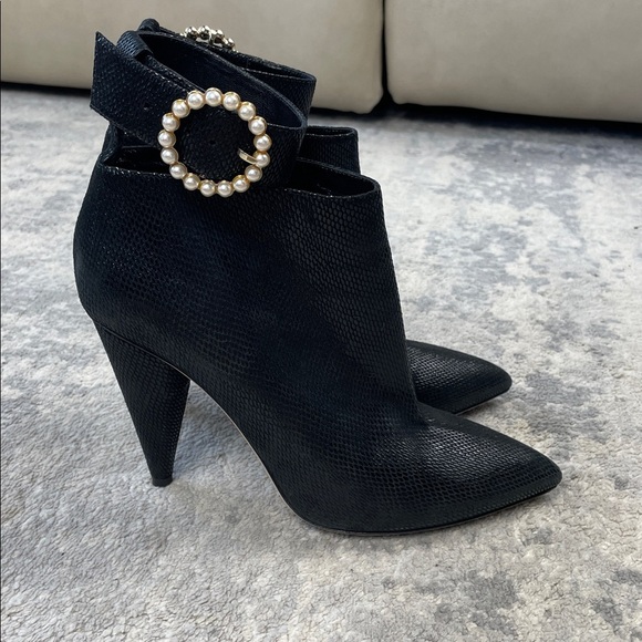 Jimmy Choo Black Embossed Leather Ankle Boots Heeled Pearl Buckle Sz 39 - Picture 7 of 13